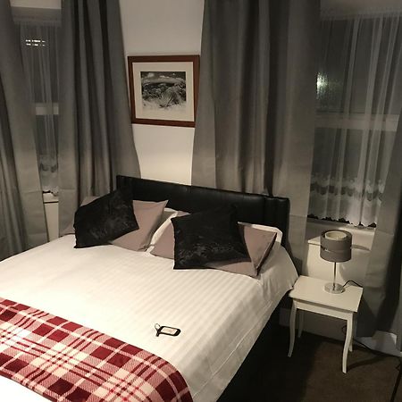 The Victoria Hotel Пулхели Экстерьер фото