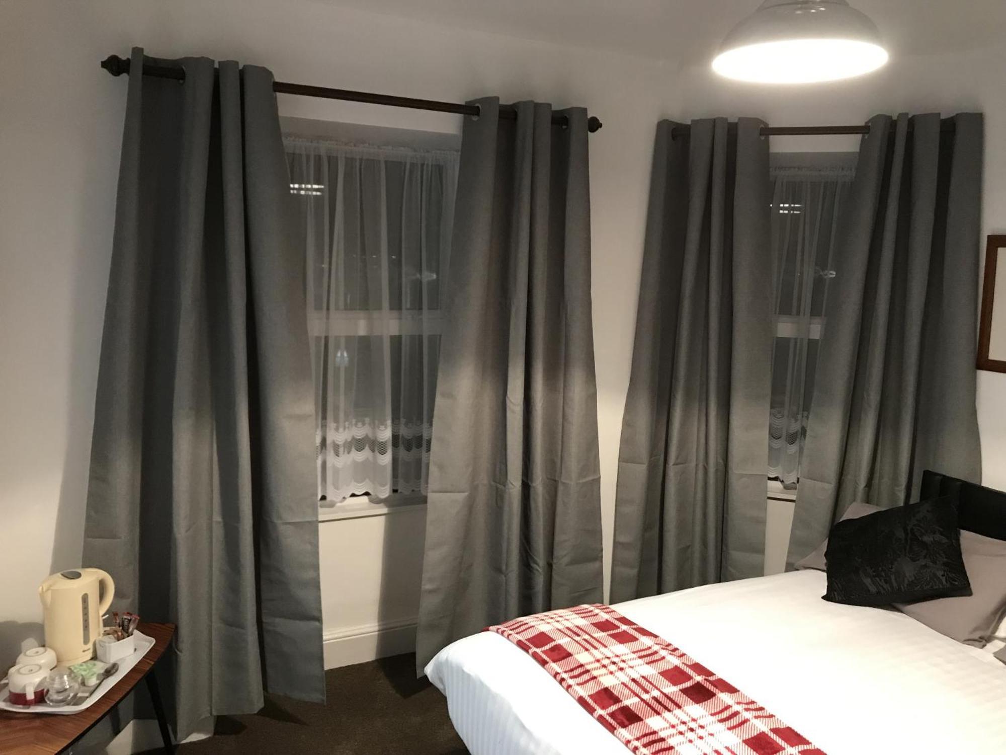 The Victoria Hotel Пулхели Экстерьер фото